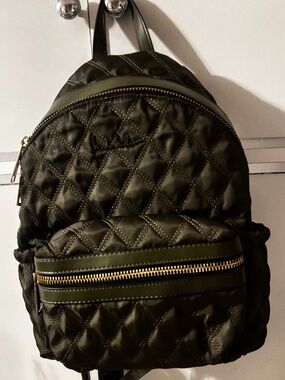 Nicole Miller Quilted Khaki Green Backpack Full Zip Adjustable Back Straps